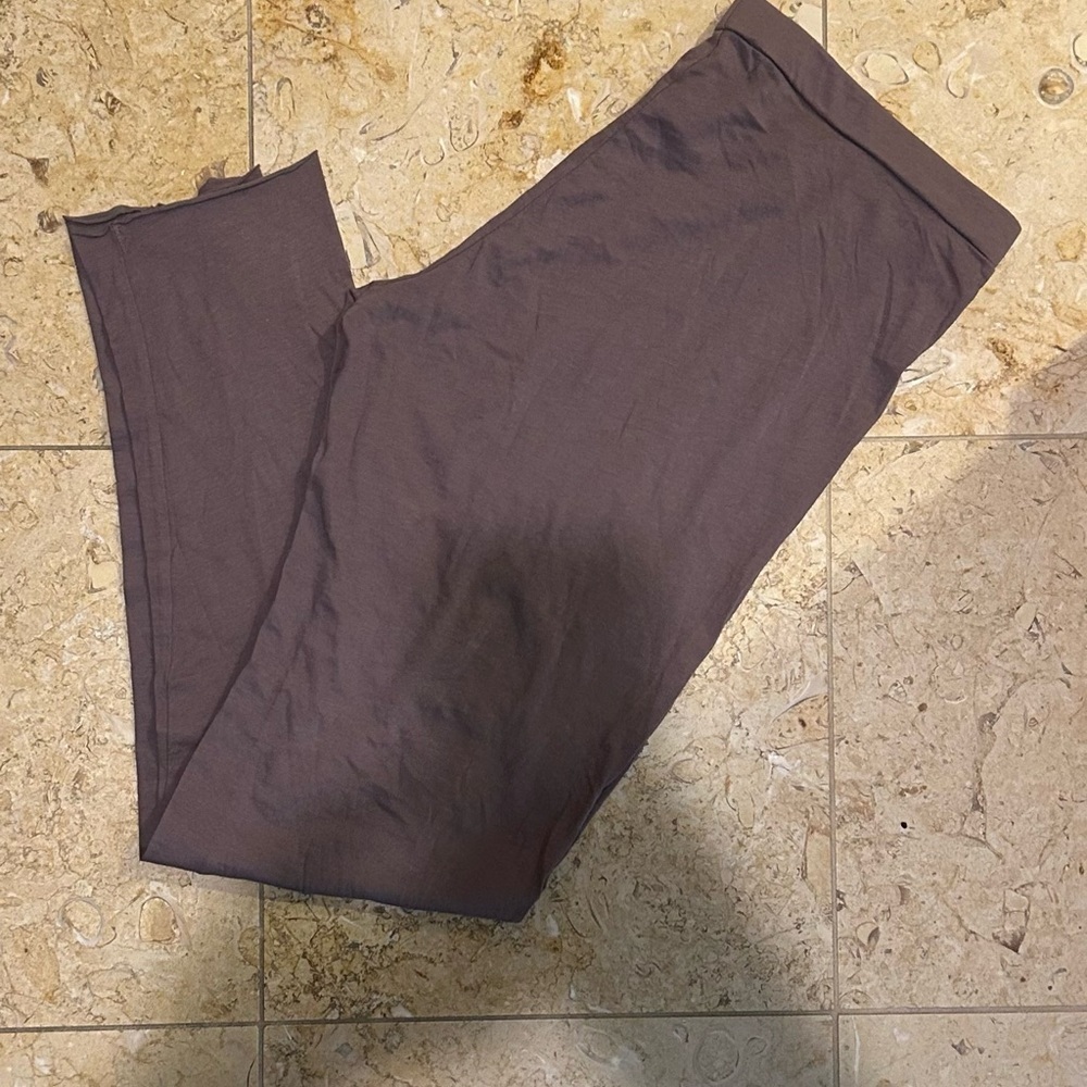 *NWOT* Velvet by Graham & Spencer Leggings Color Taupe Size L